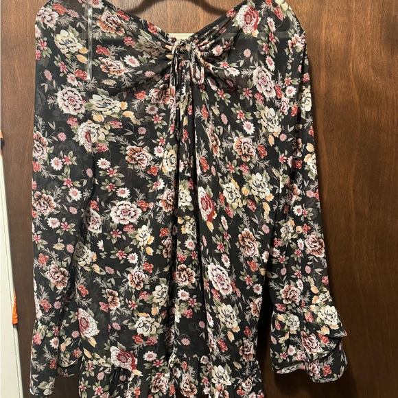 Umgee babydoll black floral top with ruffles size M - Picture 6 of 15
